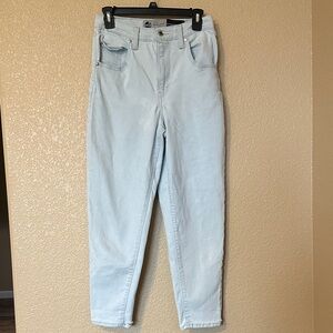 Women's Silver Tab Mom Jeans light wash